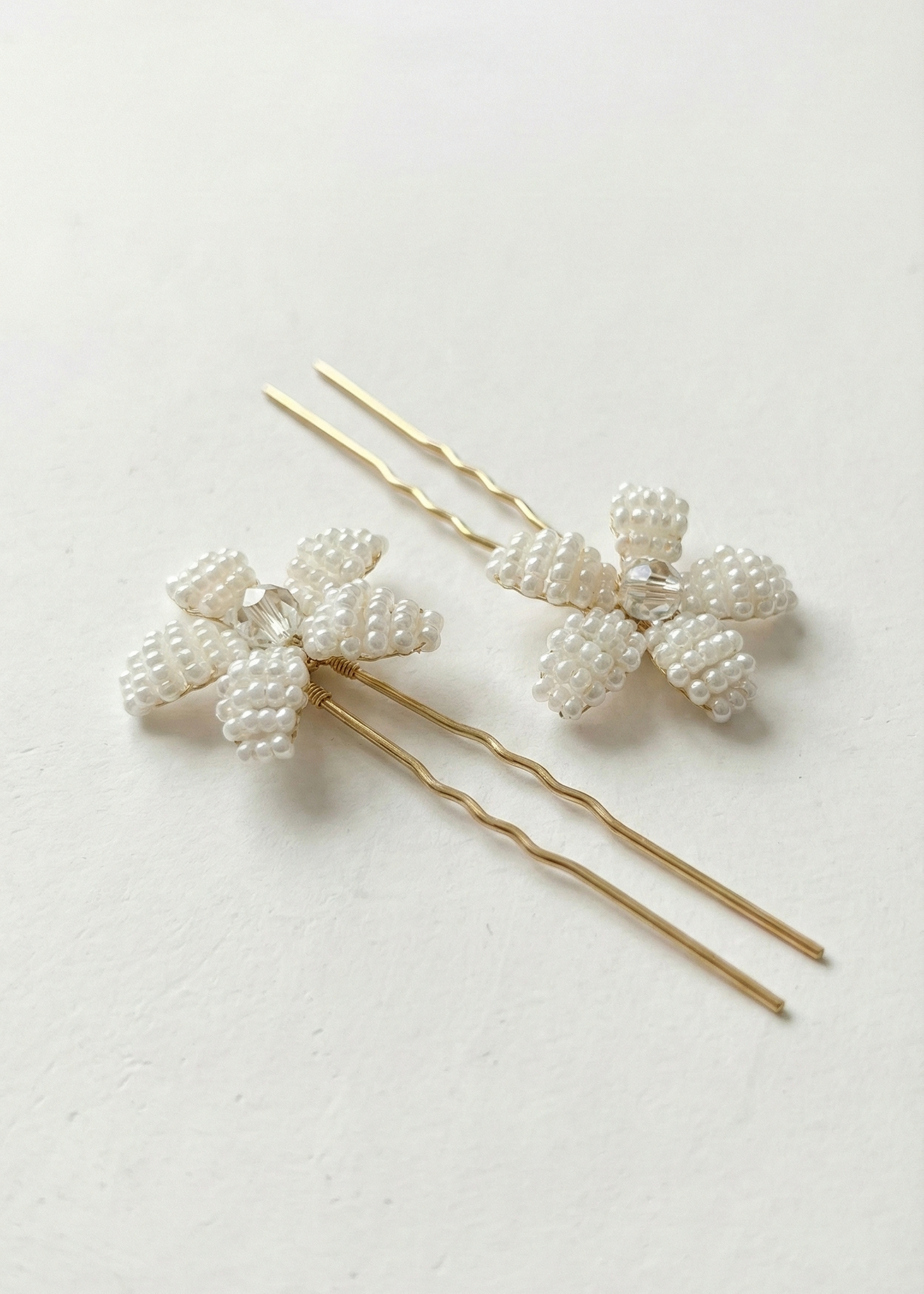 Glass bead flower pins