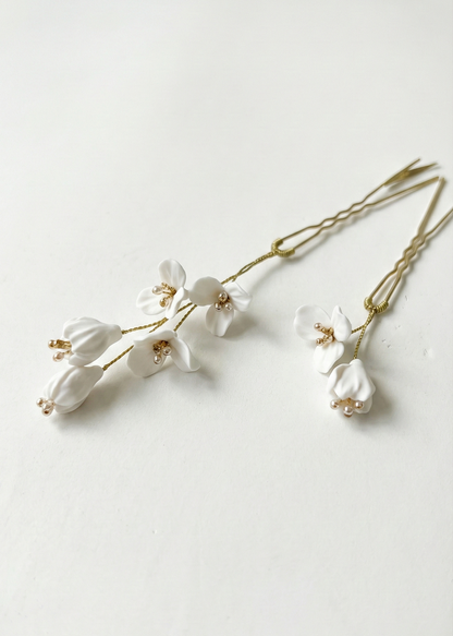 White Clay Floral Hair Pins